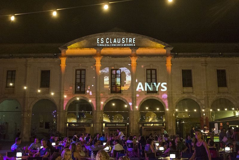 façana_CLAUSTRE_10_anys