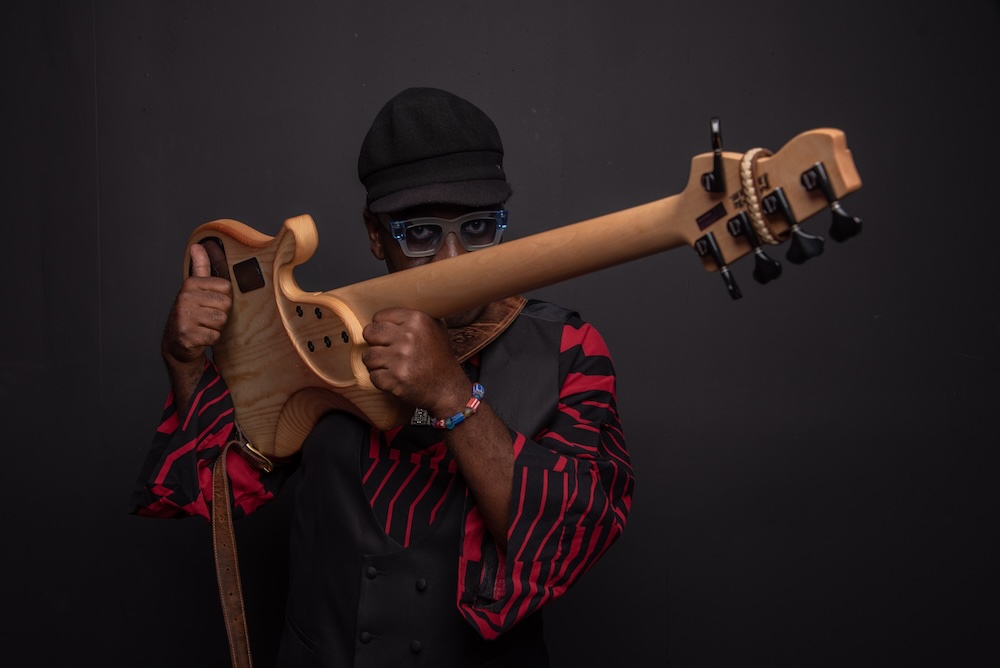 RICHARD BONA TRIO
Diu 7 JUNY 21h 2026
Es Claustre Maó